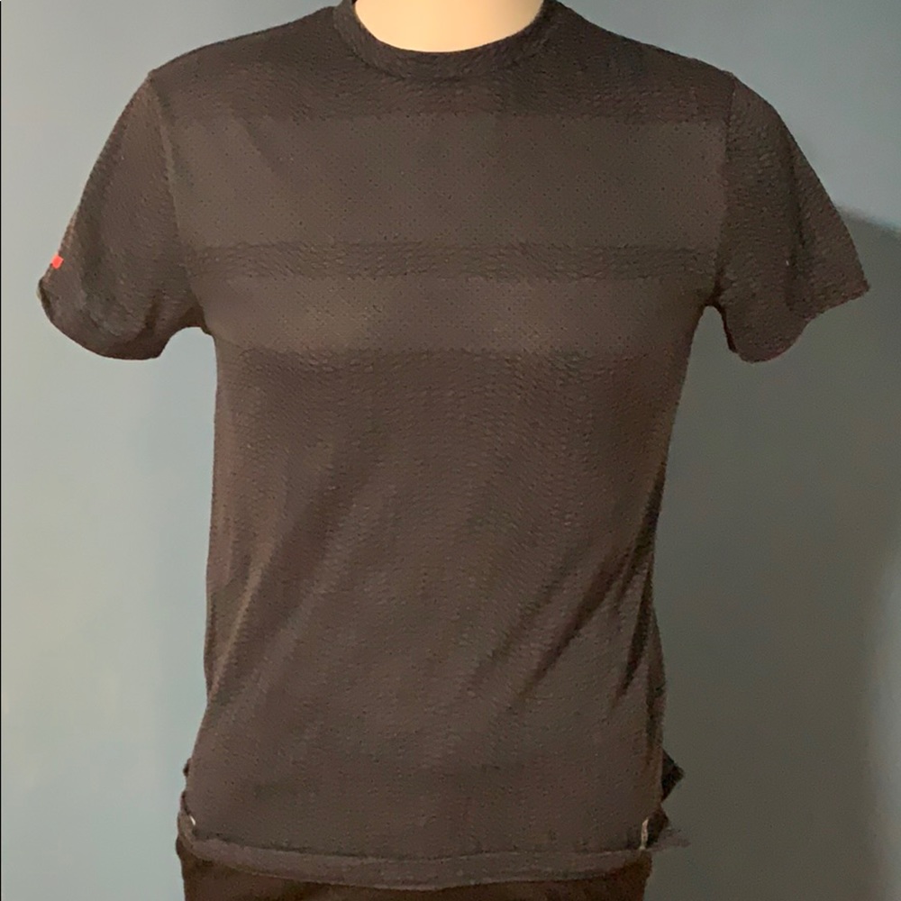 This is a RBX XTRAIN shirt 👕